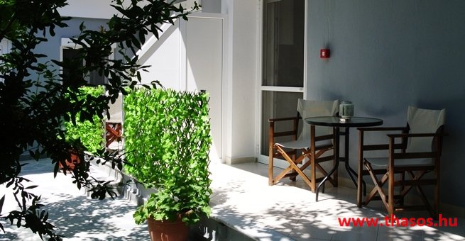 Athanasis Stúdió **** - Limenas