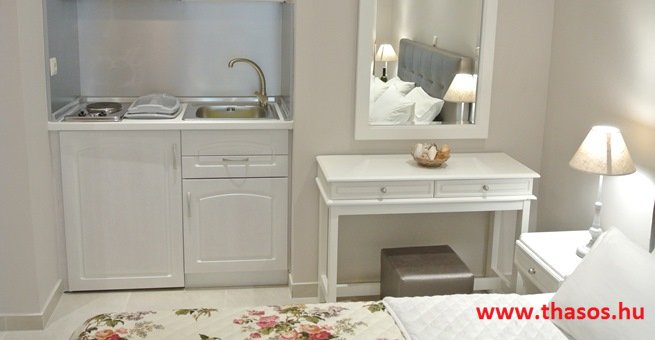 Athanasis Stúdió **** - Limenas