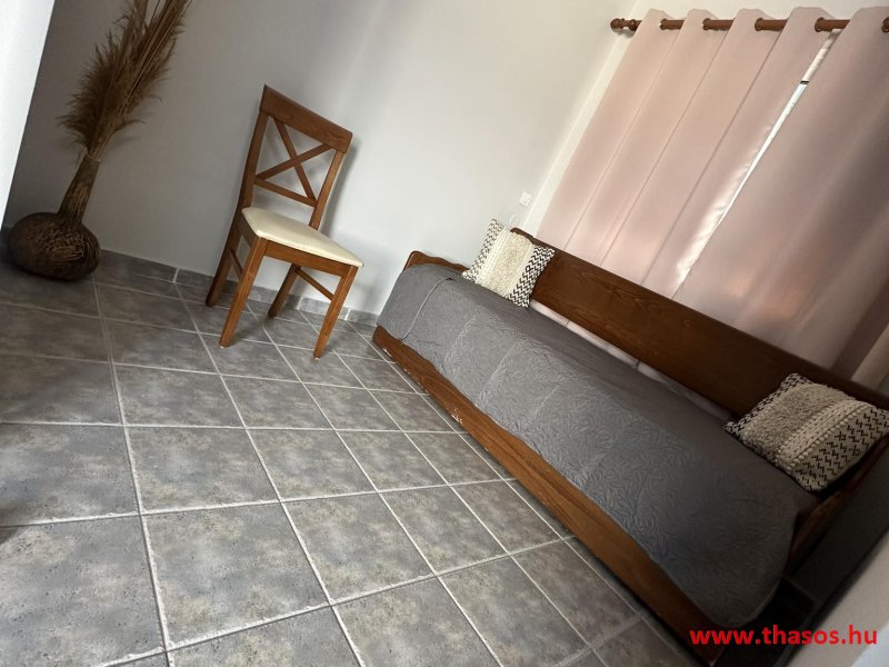 N2 emeleti apartman háló